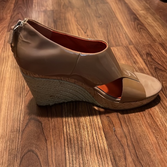 Cole Haan Tan Patent Leather Wedges - Picture 4 of 6